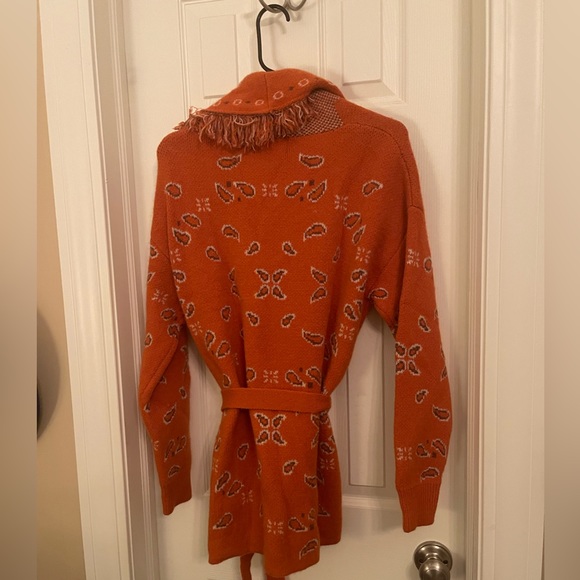 Fringe sweater - Picture 2 of 2